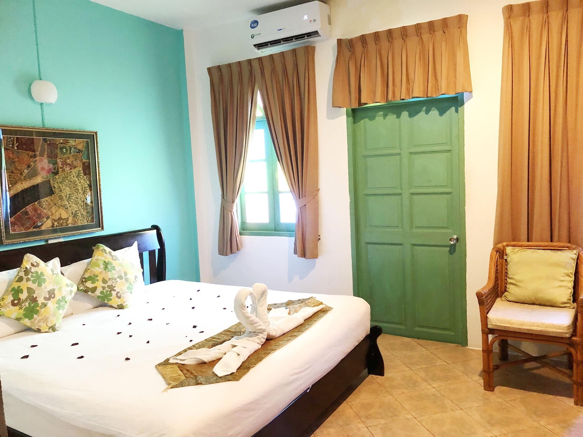 Goldsea Beach Patong Buitenkant foto