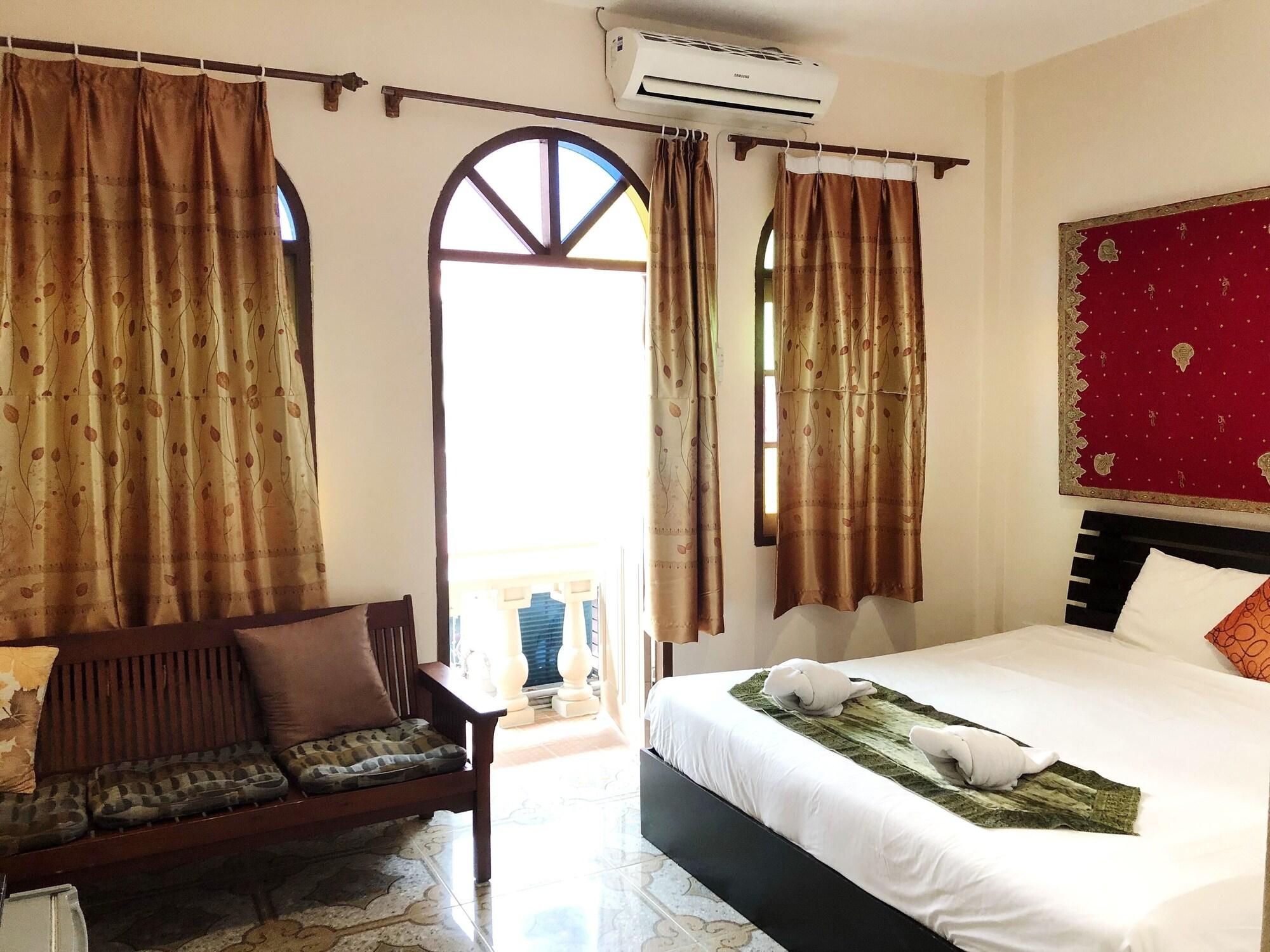 Goldsea Beach Patong Buitenkant foto